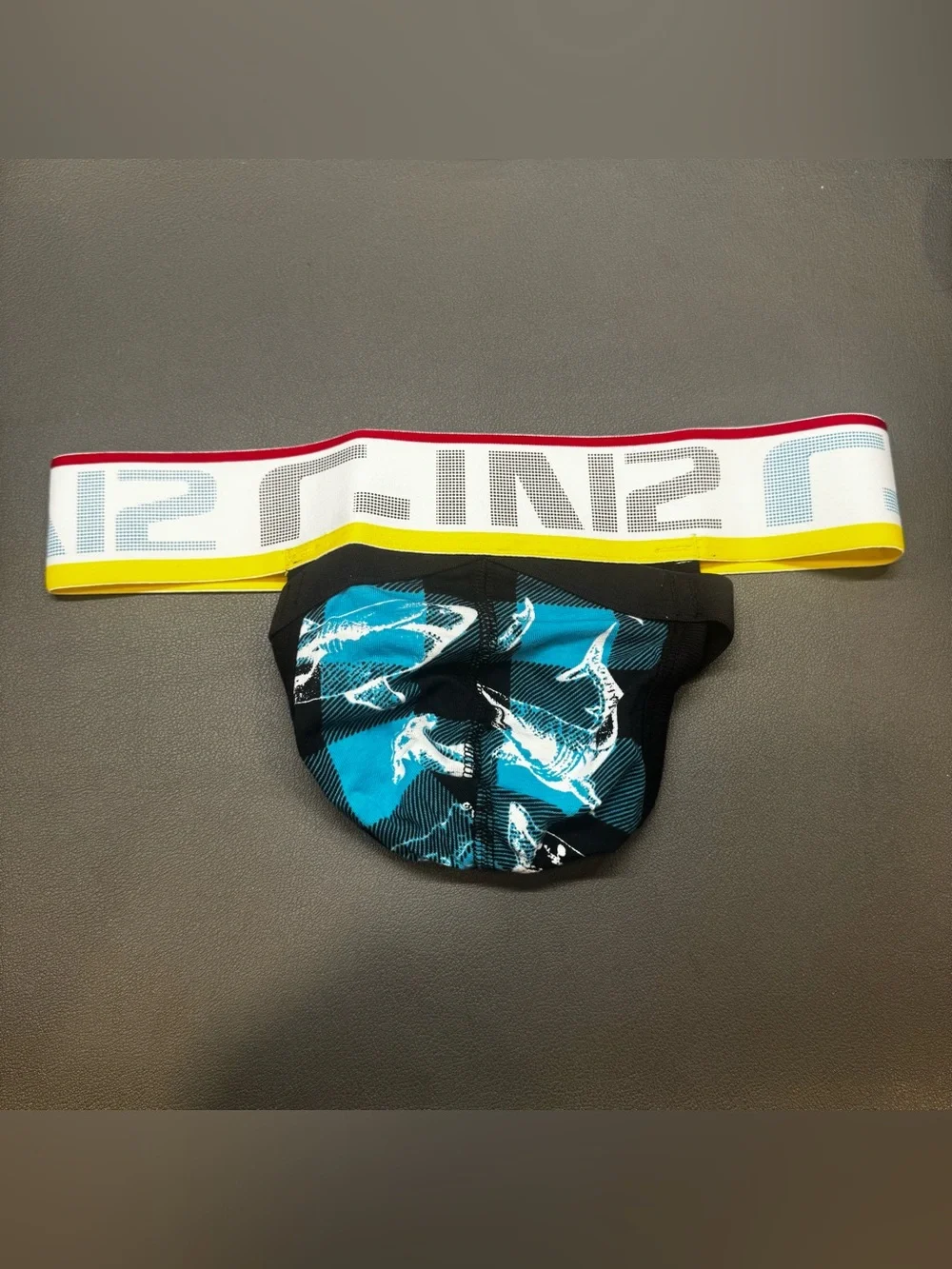 C-IN2 Screenshot Jock Shark print Small